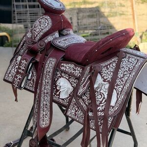 Elegant Brown and White Embroidered Saddle